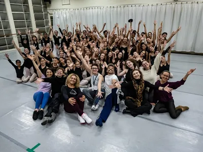 Escola de Dança Teatro Guaíra celebra 70 anos com espetáculo inédito
