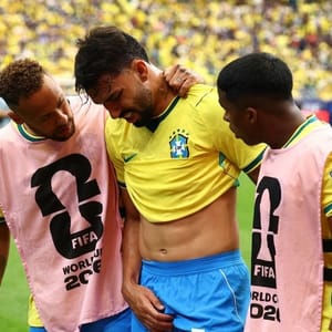 Quem deve ganhar a vaga de Paquetá na Seleção Brasileira? Vote e escolha