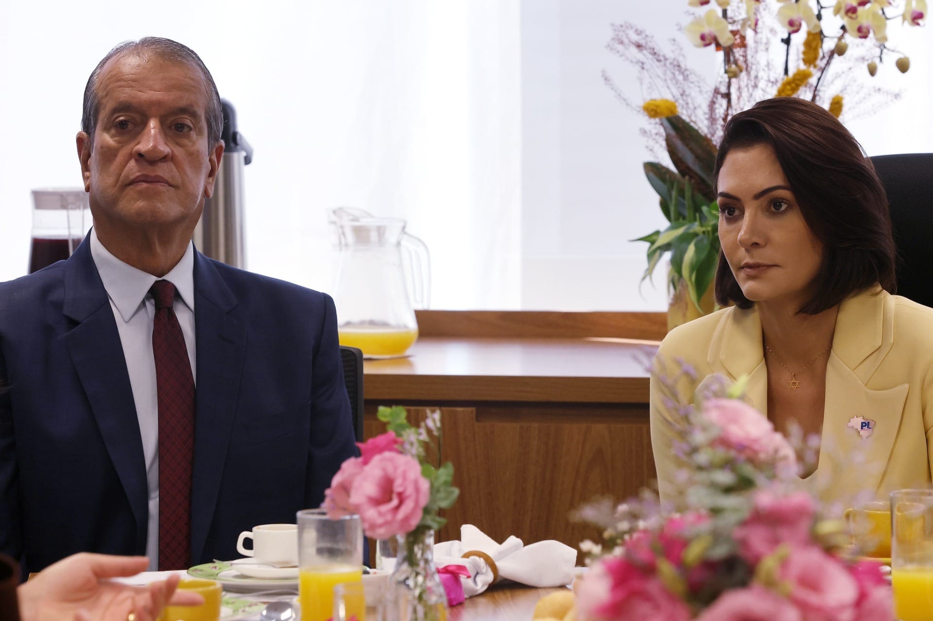 Michelle Bolsonaro reclama com Valdemar e ameaça deixar disputa ao Senado