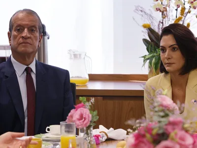 Michelle Bolsonaro se afasta do PL Mulher e ameaça deixar disputa ao Senado