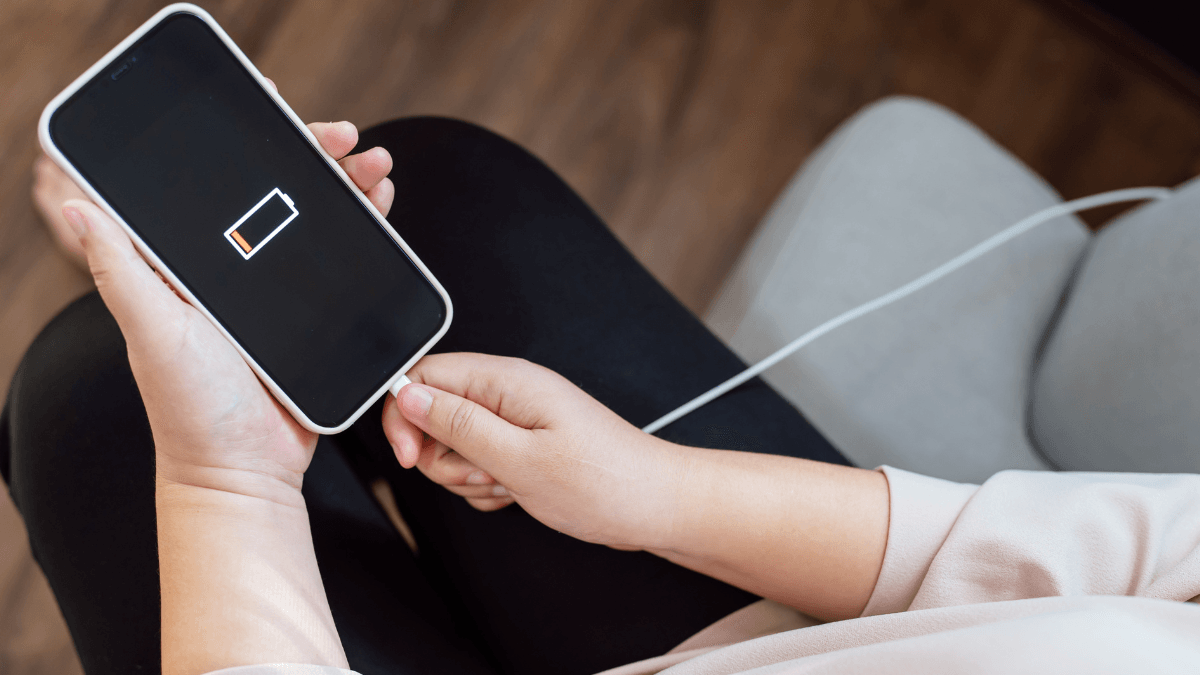 Seu celular descarrega rápido? 5 dicas para fazer a bateria durar mais