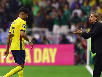 Hincapié é o segundo expulso pela "Lei Vini Jr" na Copa do Mundo