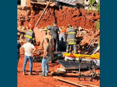 Trabalhador fica ferido após muro desabar em obra em Santo Antônio de Posse