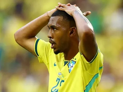 Rayan desfalca treino do Brasil antes de decisão contra a Noruega; entenda