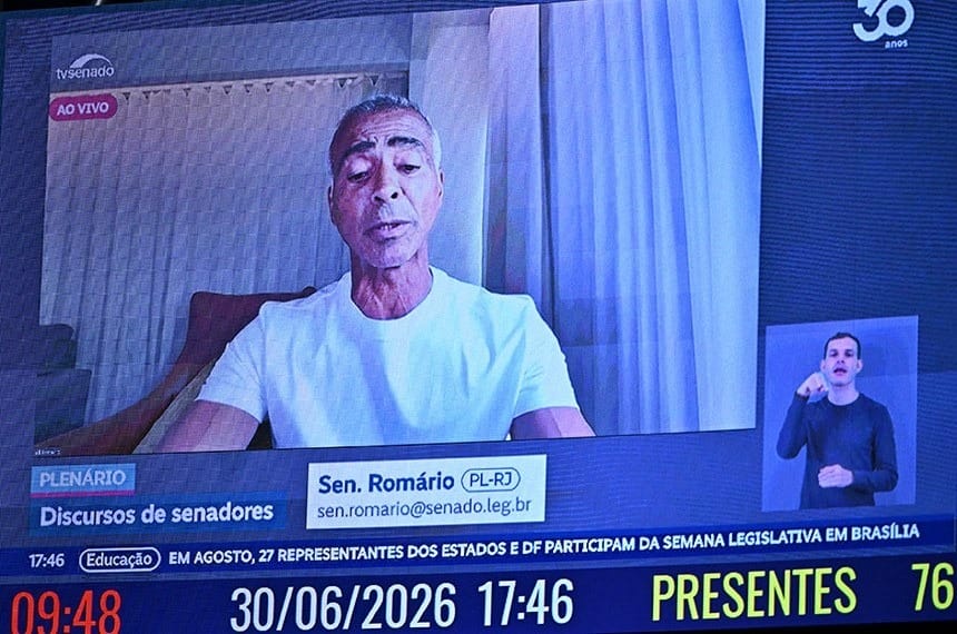 Romário pode ser comentarista da Copa enquanto é senador?