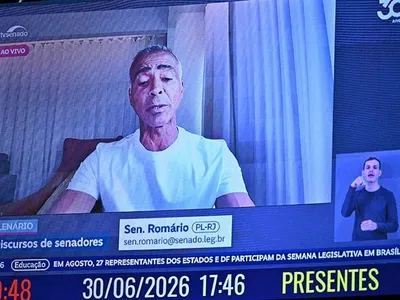 Romário pode ser comentarista da Copa enquanto é senador?