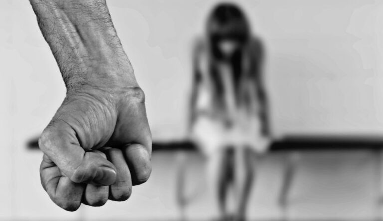 Violência contra crianças no Brasil salta 125% em cinco anos
