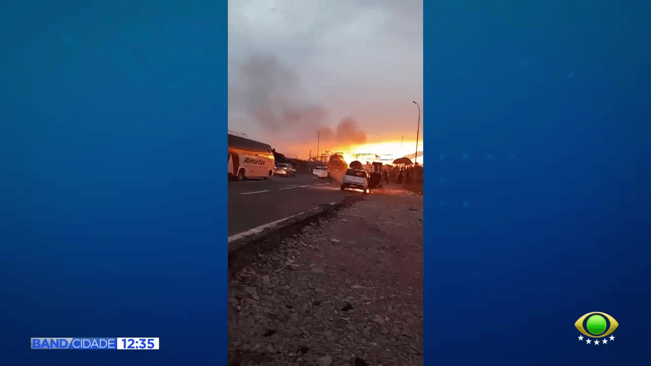 Dois veículos pegam fogo em rodovias de Curitiba na mesma semana