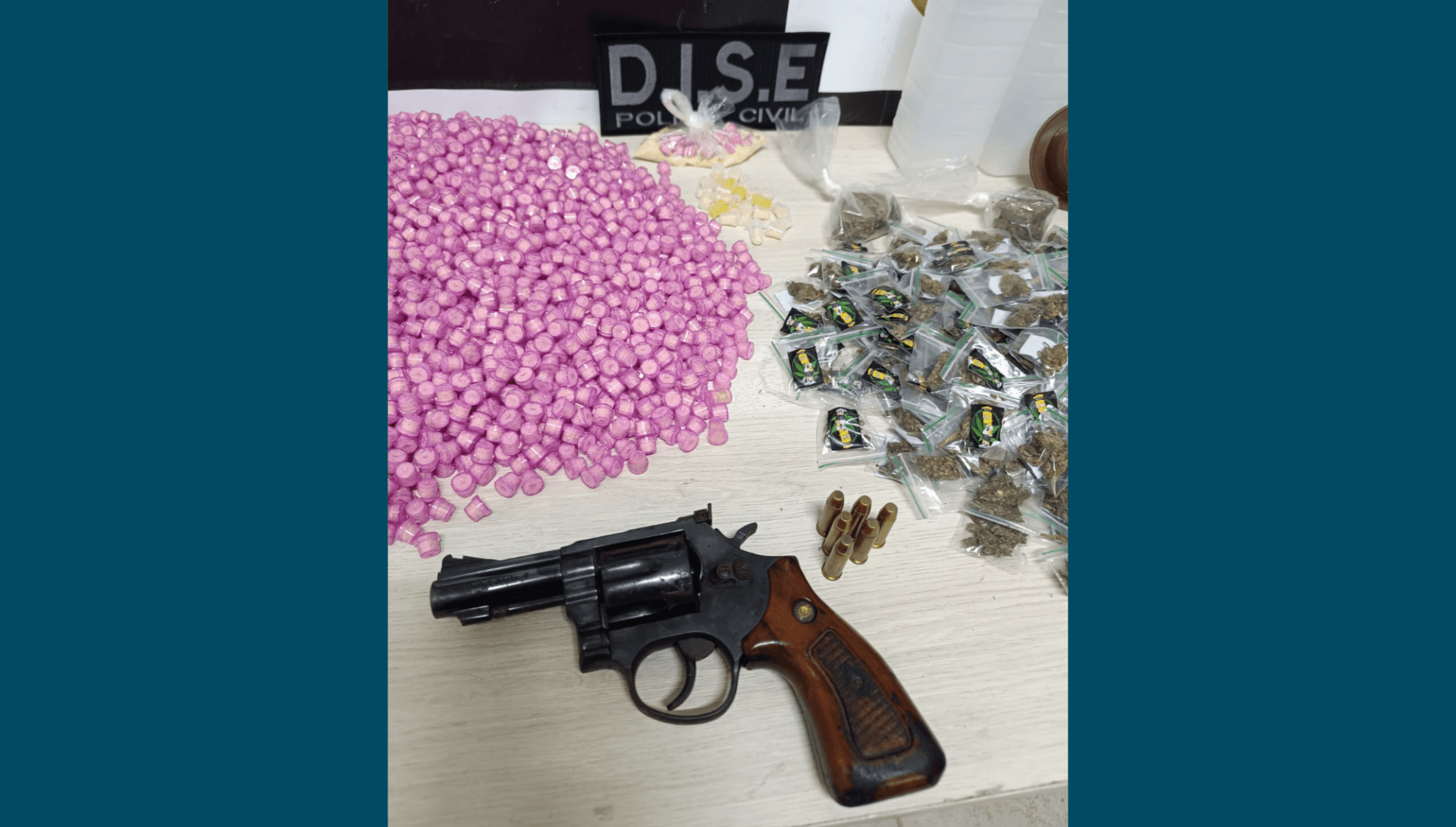 Homem também foi preso por Porte de Arma de Uso Permitido