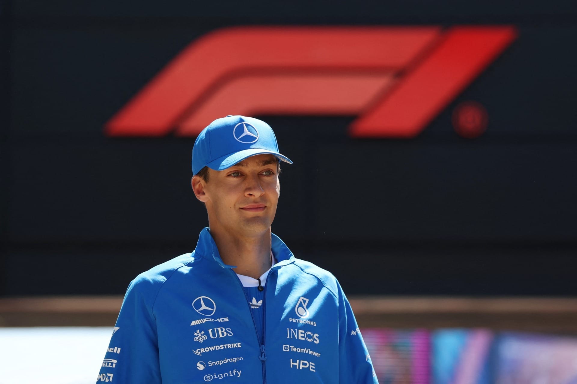 Russell se diz surpreso com ritmo da Ferrari e projeta sprint na Inglaterra