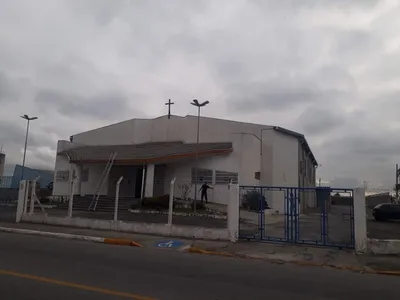 Criminosos furtam sino de bronze de igreja católica em Tremembé