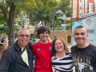 Brasileiro busca ajuda para achar pai em escombros na Venezuela: "Sofrido"