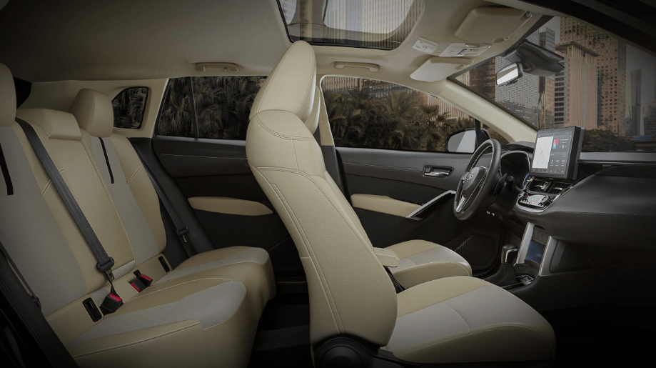 Interior do Corolla Cross 2027 recebe novo console central e mantém central multimídia de 10,1 polegadas