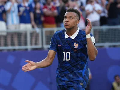 Real Madrid e Governo do Paraguai condenam ataques racistas contra Mbappé