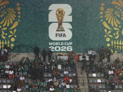 México x Inglaterra é adiado em uma hora devido a tempestade de raios