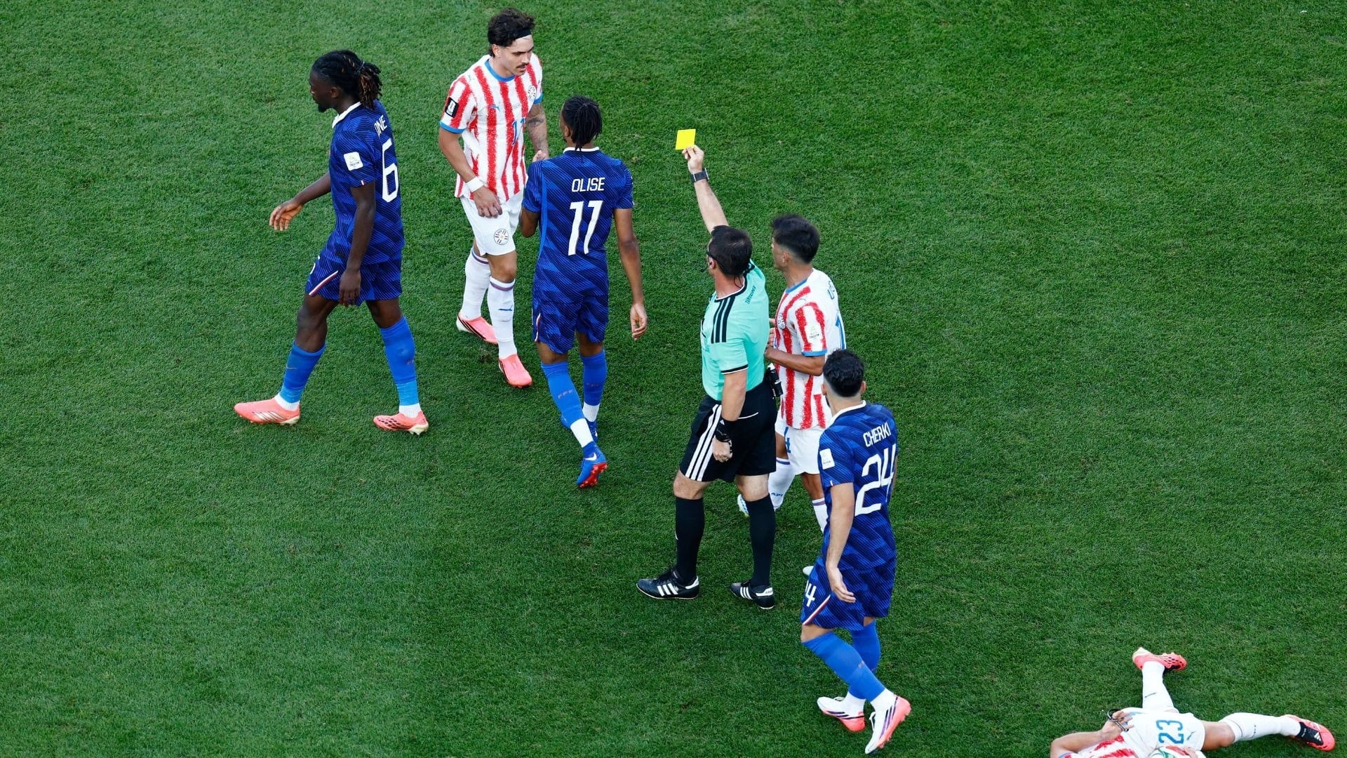 Federação da França estuda ir à Fifa para anular de Olise, diz jornal