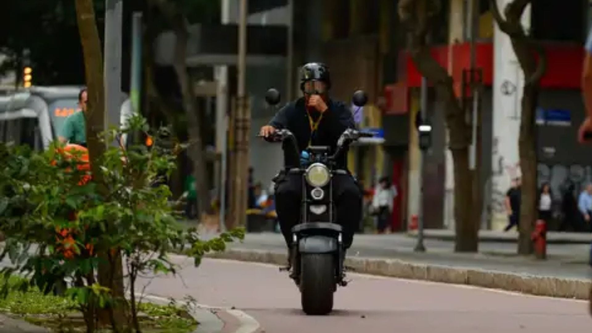 Prefeitura de SP Adia Fiscalização de Bicicletas Elétricas por 45 Dias - QTU Questões do Universo