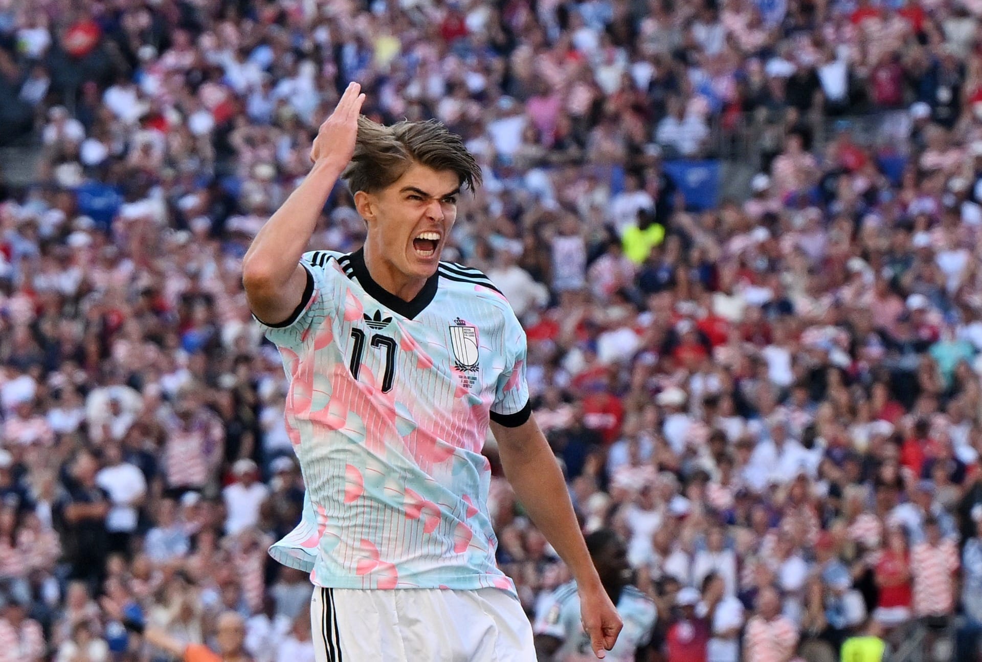 Com 2 gols de De Ketelaere, Bélgica goleia EUA e vai enfrentar a Espanha
