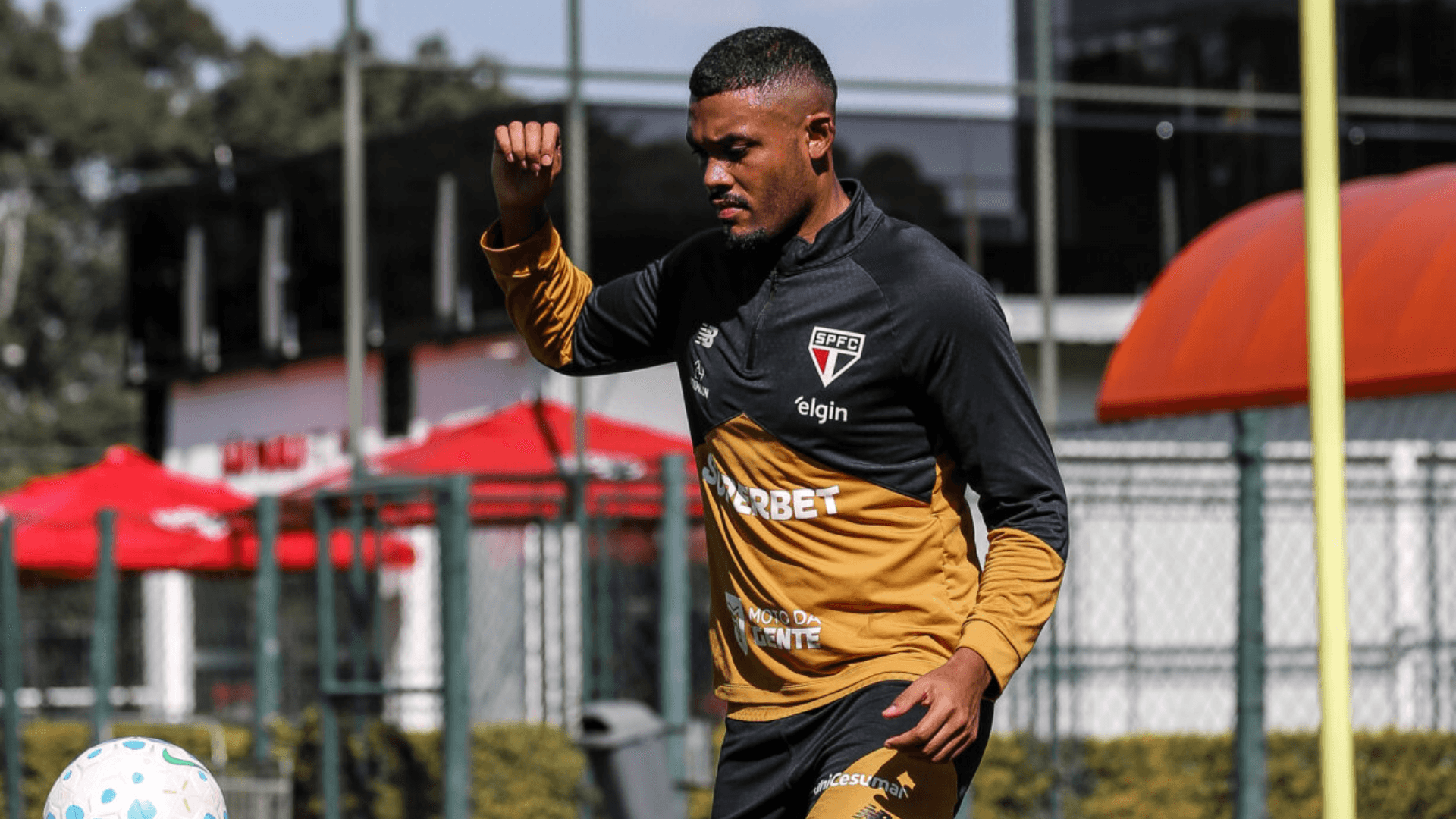 São Paulo ganha boa notícia com avanço de titular na recuperação
