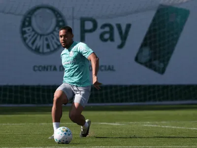 Vitor Roque acelera recuperação no Palmeiras; veja quando ele deve voltar