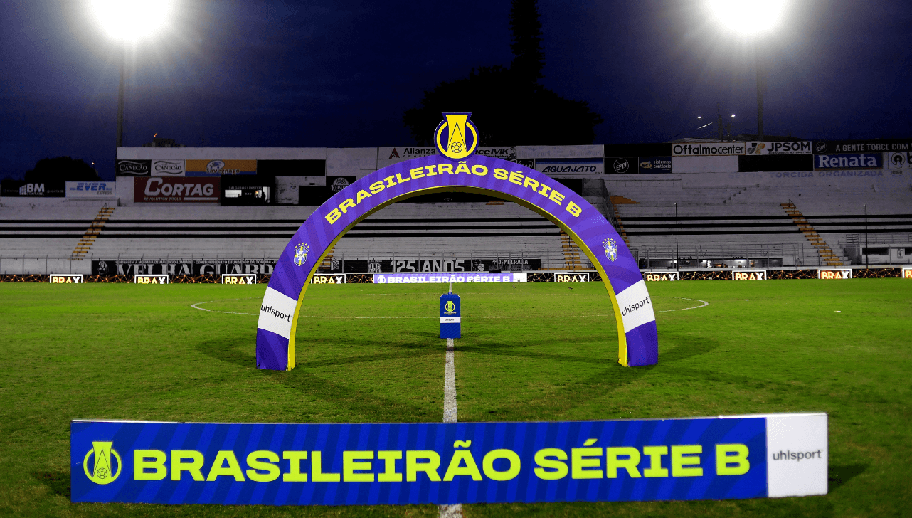 Ponte Preta recebe Criciúma em duelo de opostos na Série B