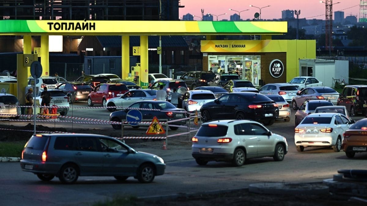 Escassez de combustível provoca filas quilométricas na Rússia