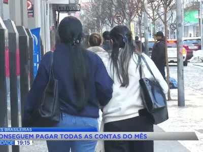 Pesquisa da Serasa revela que 81% das brasileiras não conseguem poupar