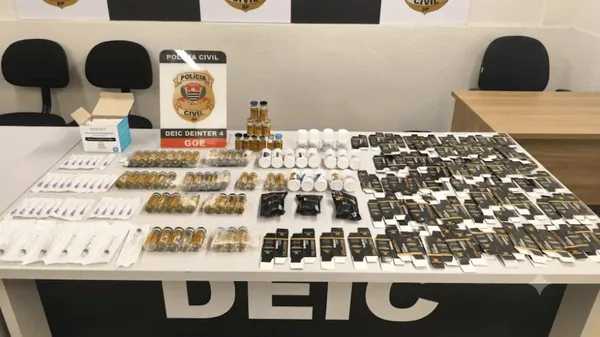 Polícia apreende anabolizantes, hormônios, seringas e agulhas em Bauru