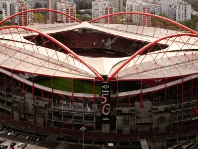Antes de jogo com Flamengo, Benfica recebe punição por atos da torcida