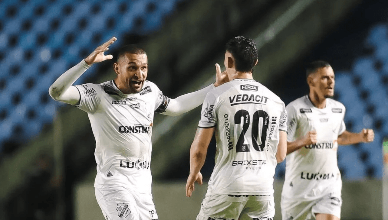 Inter de Limeira enfrenta Amazonas em busca da liderança da Série C
