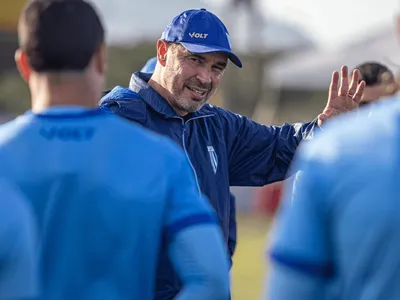 Série B: na zona de rebaixamento, Avaí anuncia novo técnico