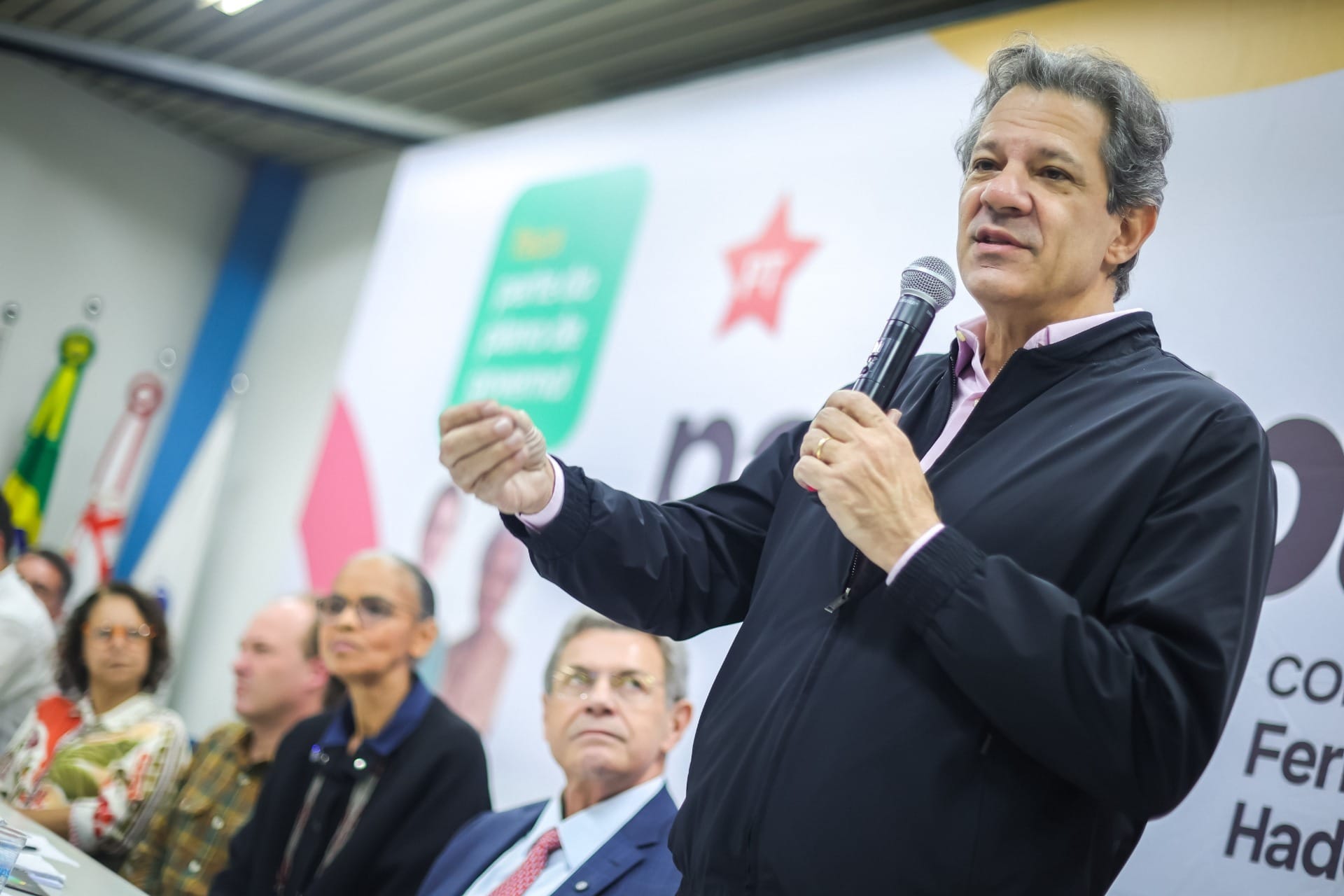 PT lançará Haddad em SP com aceno ao eleitor de centro e do interior