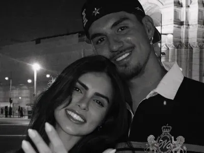 Gabriel Medina e Isabella Arantes ficam noivos e famosos celebram: "Fofos"