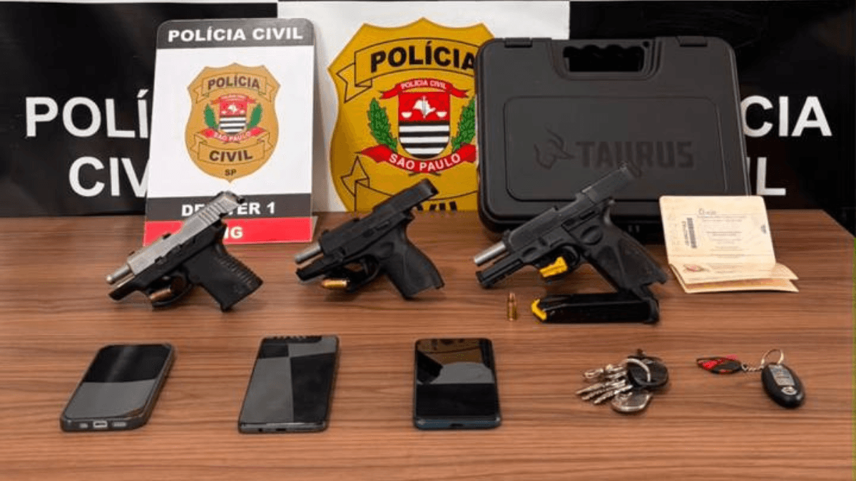 Itens apreendidos na casa da principal investigada | Créditos: Polícia Civil