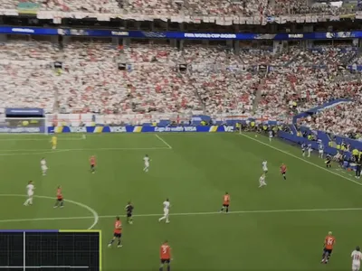 Noruega x Inglaterra: bola desviou em cabo antes de gol de Bellingham?