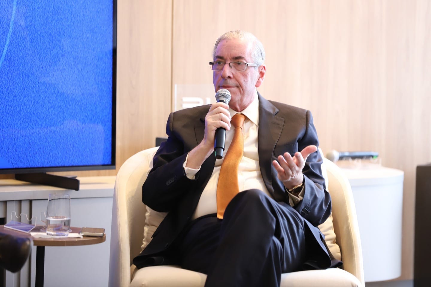 STF bloqueia R$ 6,1 milhões de Eduardo Cunha por suposto esquema de emendas