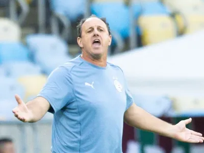 Rogério Ceni detona gramado da Fonte Nova: ‘É uma vergonha’