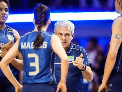 Seleção feminina de vôlei tem erros e perde para os EUA na Liga das Nações