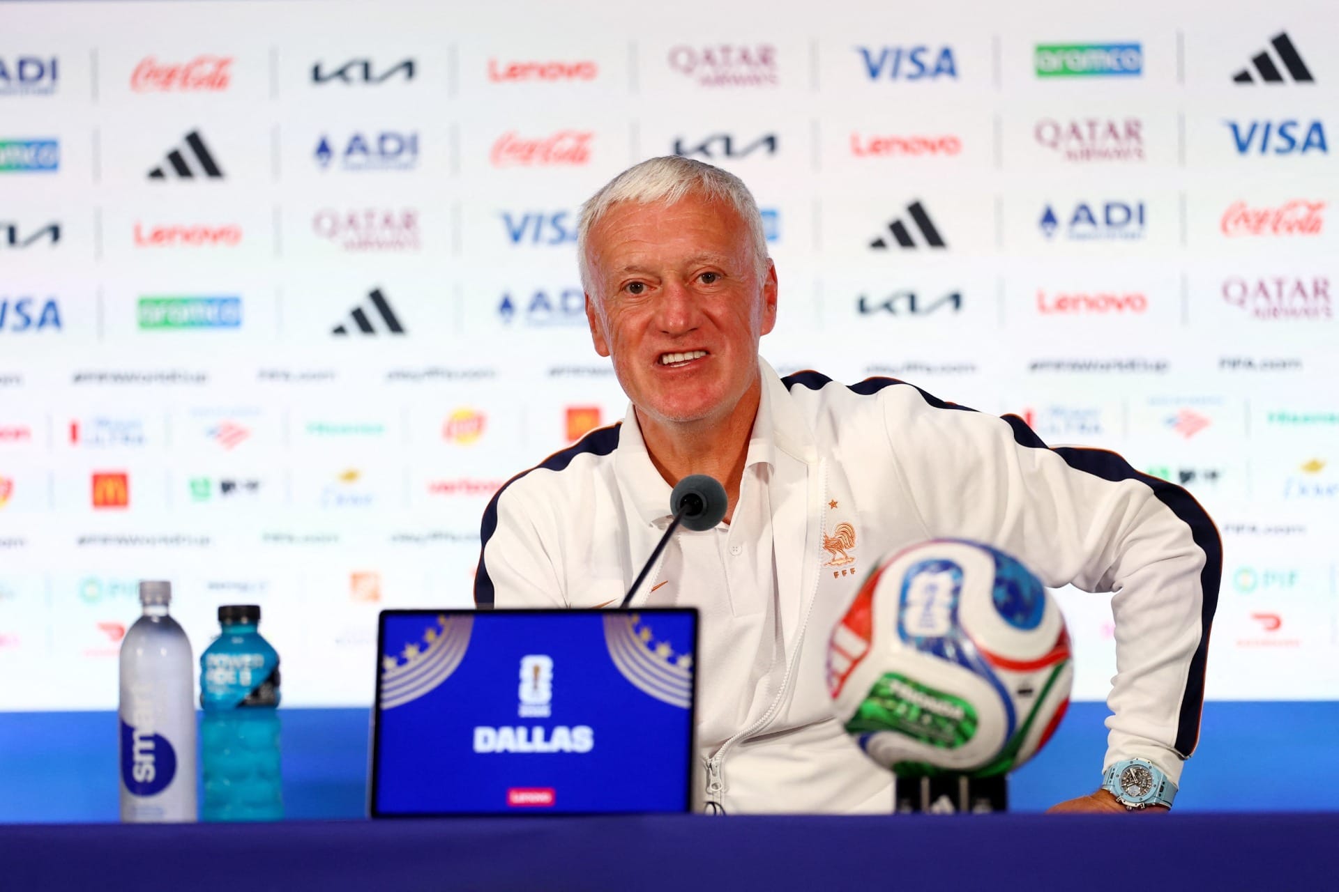 Deschamps minimiza derrotas da França para Espanha: "São os favoritos"