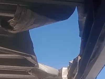 Granada lançada por drone atinge associação de moradores em Curicica