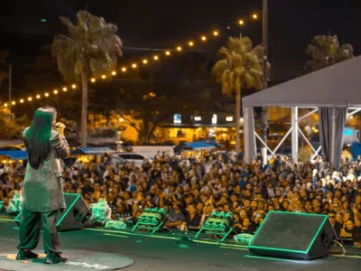 Festival Glorifica Litoral reúne mais de 10 mil pessoas