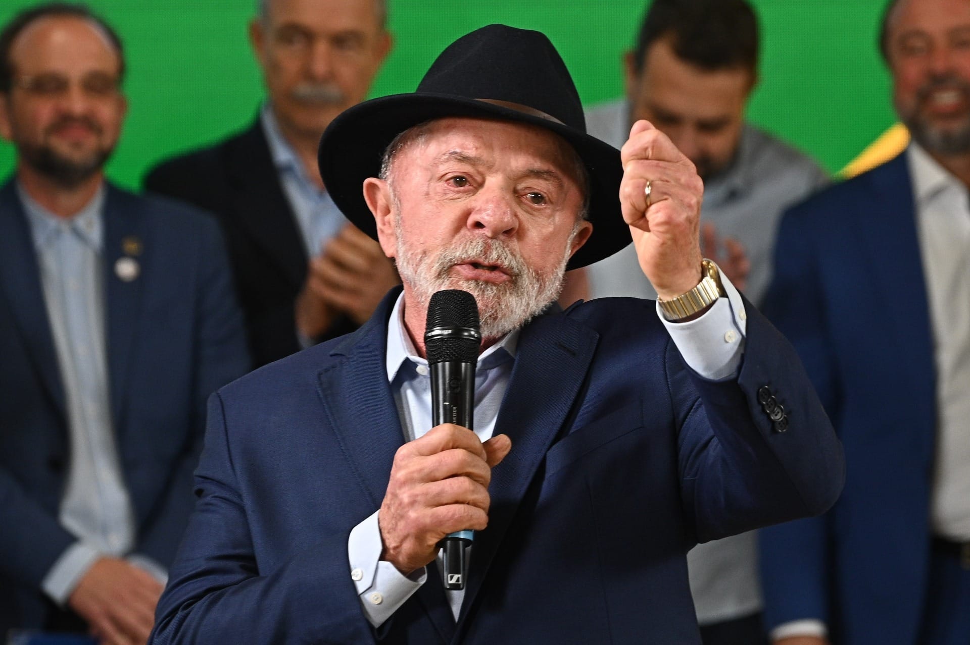 Enquanto Trump não falar de tarifaço, eu não falarei, diz Lula