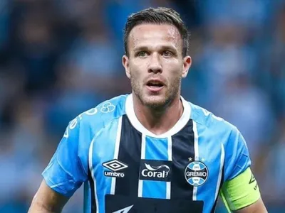 Arthur no Corinthians? Marcelo Paz revela detalhes da negociação