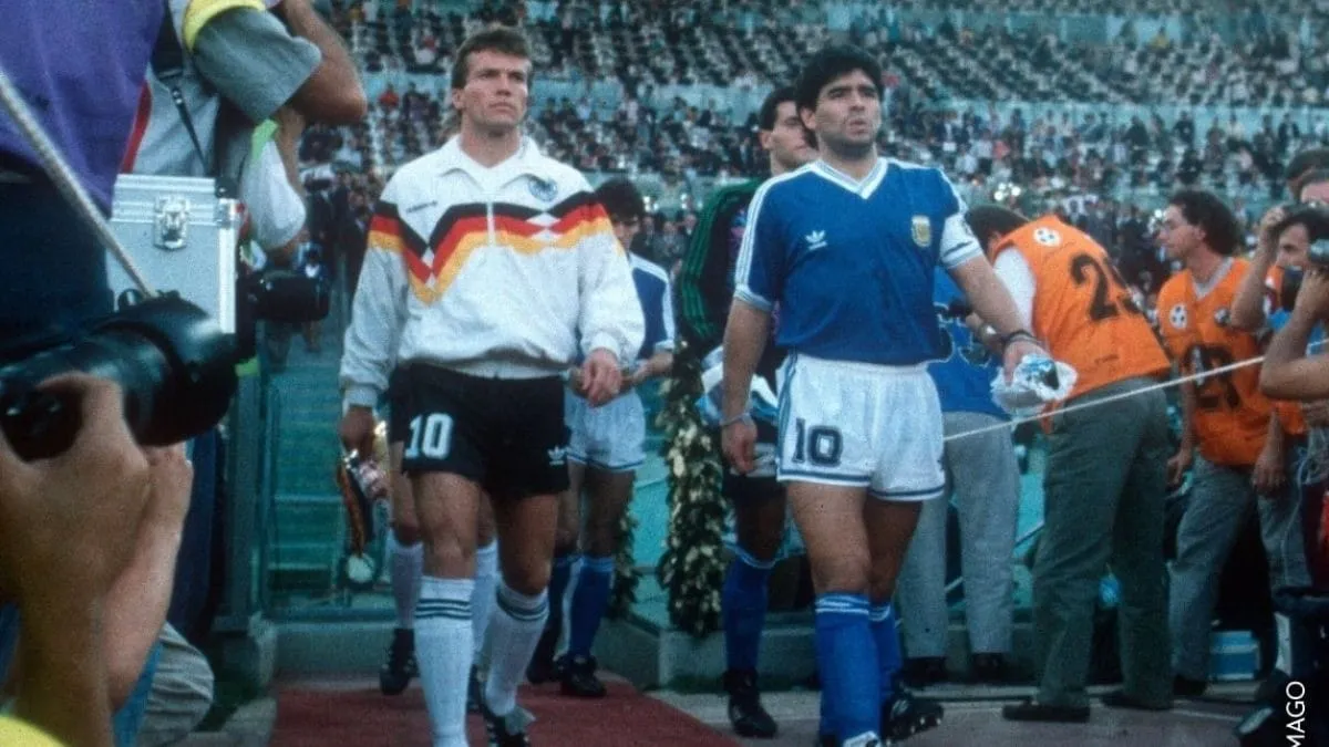 Lothar Matthäu e Diego Maradona antes da final de 1990 da Copa do Mundo - Crédito: X