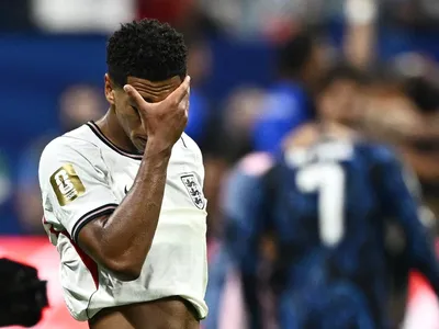 "Coração partido" e "fracasso": jornais ingleses criticam queda na Copa
