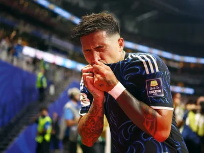Argentina vence batalha épica contra Inglaterra e vai para final da Copa