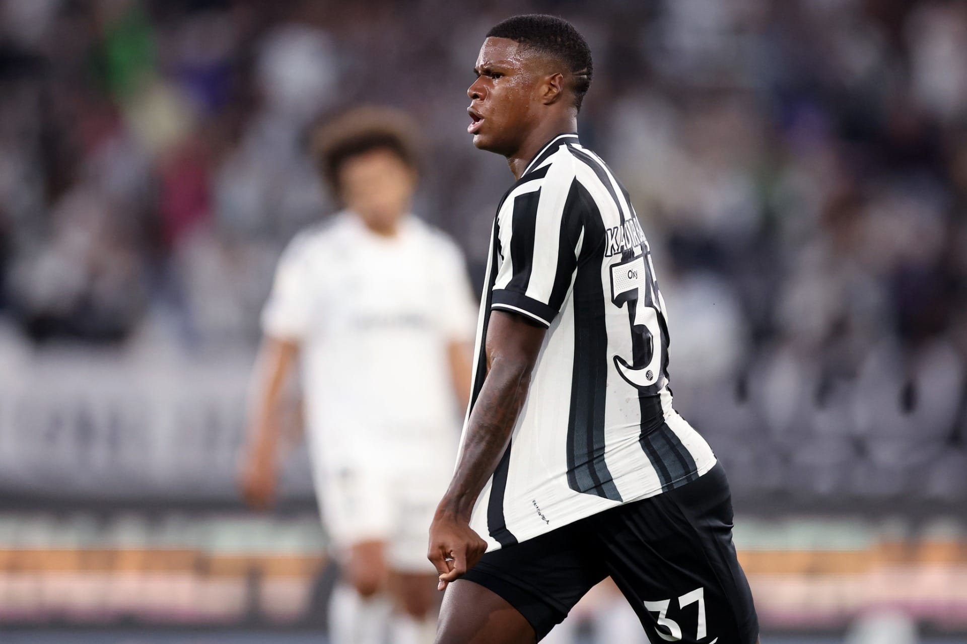 Saiba quem é o jogador do Panamá que decidiu contra o Santos