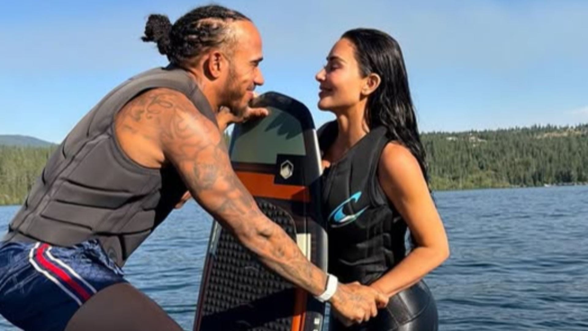 Lewis Hamilton e Kim Kardashian em clima rom&acirc;ntico
