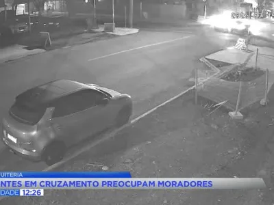 Moradores temem acidentes em cruzamento em obras em Curitiba