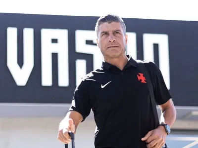 Vasco encara o Vitória com novo treinador; veja provável escalação